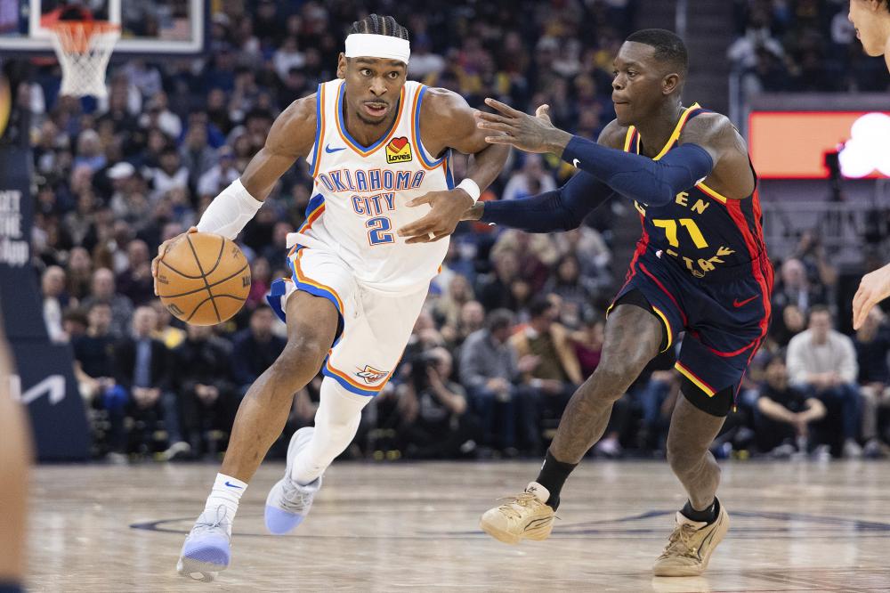 球在洞口前停下，苍蝇爬动推球入洞，高尔夫名将斩获650万元奖金