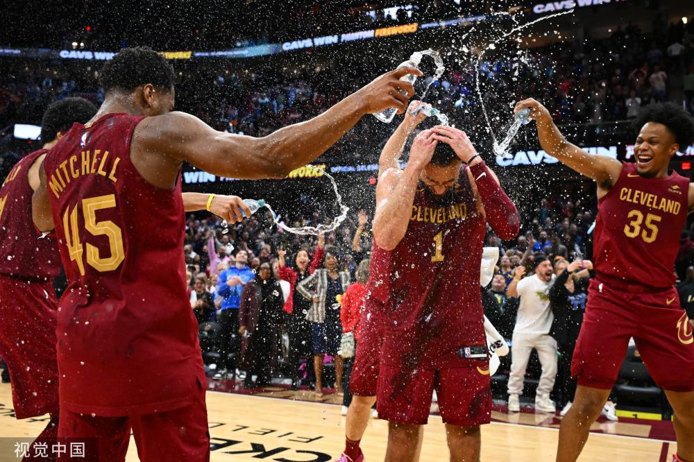 皇马万球里程碑：从雷格罗到琼阿梅尼的传奇星途